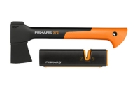 Универсальный топор Х7 + точилка Fiskars 129048