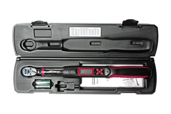 Динамометрический ключ JTC-4605, с цифровой индикацией, 3/8", 24-135Нм, 415мм