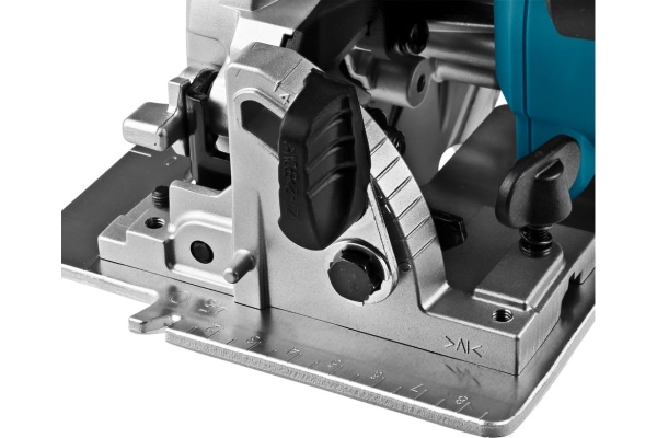 Аккумуляторная циркулярная пила Milwaukee M12 CCS44-0 FUEL 4933448225