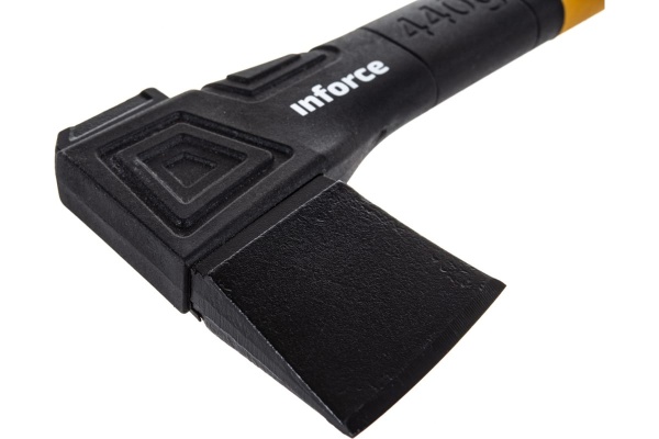 Универсальный топор с точилкой в кофре Inforce 440 гр 06-12-023