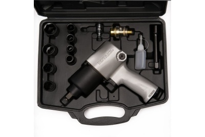 Пневматический гайковерт Rossvik 1/2", 700 Hм, с набором головок RT-5268K
