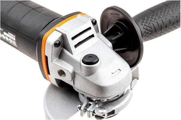 Аккумуляторная угловая шлифмашина WORX WX800.9