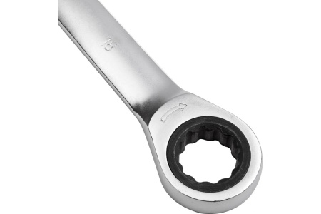 Комбинированный ключ с трещоткой 18мм AV Steel  AV-315018