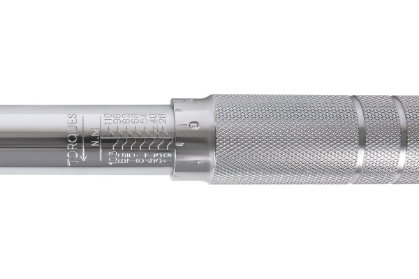 Динамометрический ключ KRAFT 3/8, 19-110 Нм KT 705222