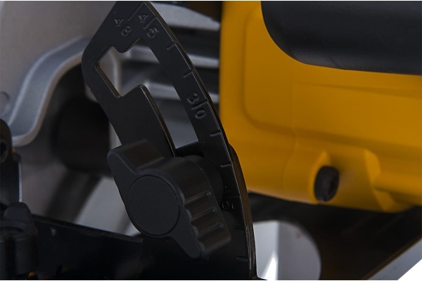 Дисковая пила с лазером Ryobi RCS1600-KSR 5133003387