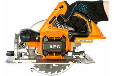 Аккумуляторная дисковая пила Bosch GKS 18V-68 GC соло 06016B5100