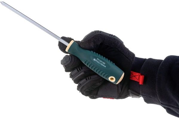 Крестовая магнитная отвертка ROCKFORCE Profi S2 PH2.0x150мм RF-70120150