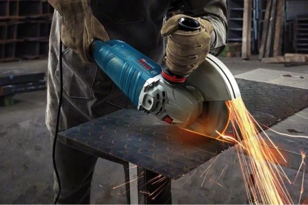 Угловая шлифмашина Bosch GWS 24-230 P 06018C3100