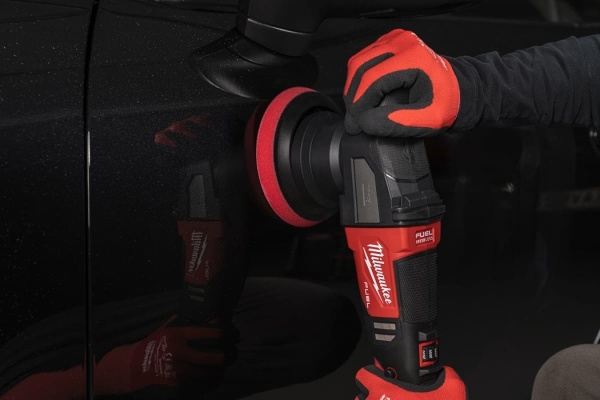Аккумуляторная полировальная машина Milwaukee FDAP15-0 M18 4933478834