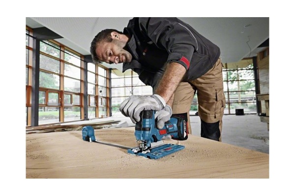 Аккумуляторный лобзик Bosch GST 18 V-LI S 0.601.5A5.102
