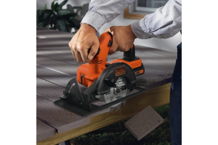 Аккумуляторная циркулярная пила Milwaukee M18 CCS66-502C FUEL 4933448160