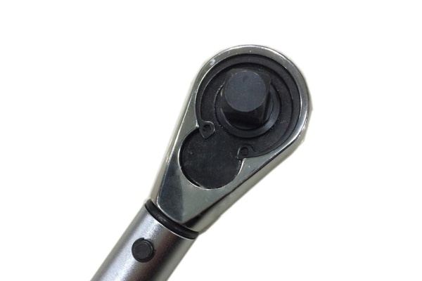 Динамометрический ключ 1/2 дюйма DR 40-200 Нм Sata 96312
