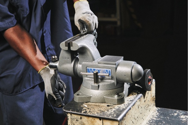 Слесарные тиски WILTON TRADESMAN 115 мм 1745 28805EU