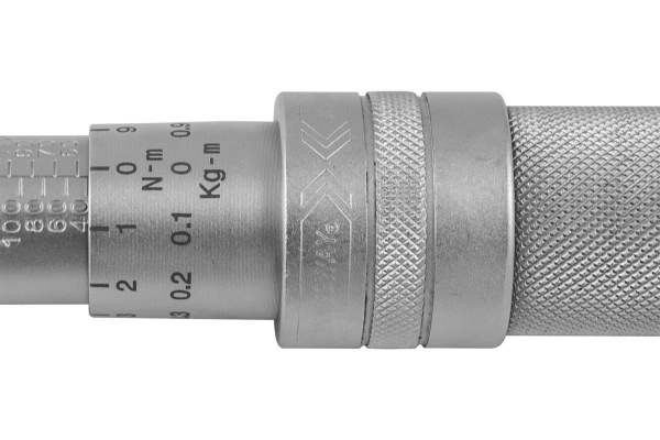 Динамометрический ключ Jonnesway T04150 1/2"40-210 НМ 47307