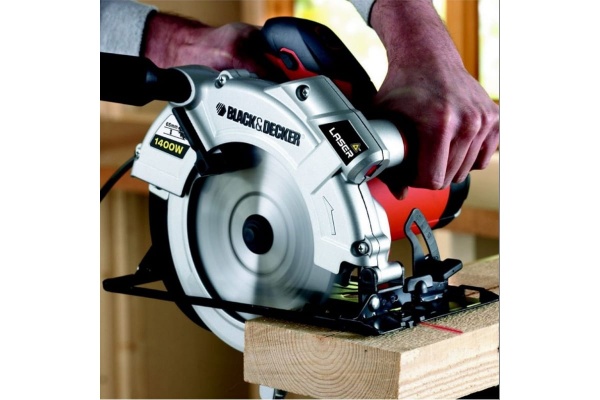 Дисковая пила Black Decker KS 1300