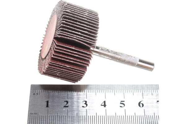 Круг шлифовальный лепестковый с оправкой на шпильке (40х20х6 мм; P120) MESSER 11-40-120