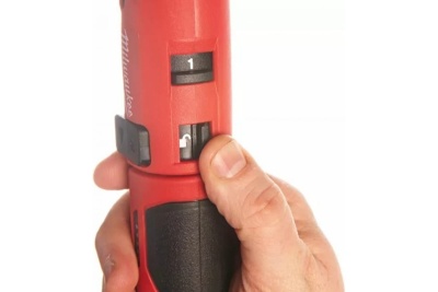 Аккумуляторная отвертка Milwaukee M4 D-202B 4933440475