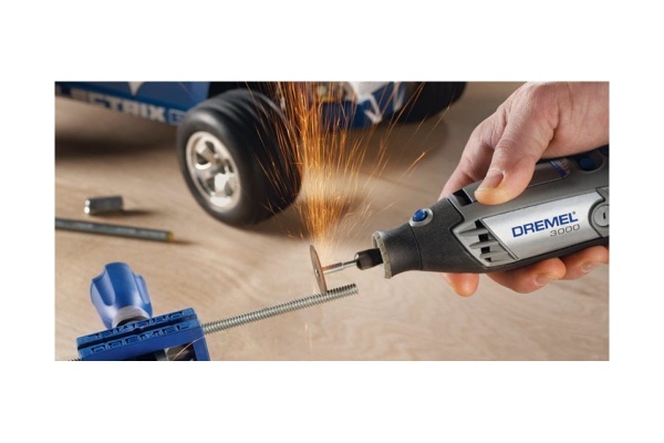 Многофункциональный инструмент Dremel 3000 + набор отрезных кругов EZ SC690 RUS F0133000KP
