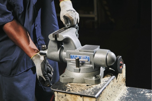 Слесарные тиски WILTON TRADESMAN 165 мм 1765 28807EU
