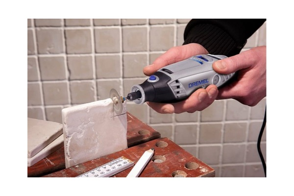 Многофункциональный инструмент Dremel 3000-5 F0133000JX