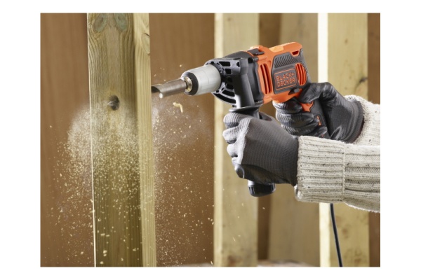 Ударная дрель Black&Decker BEH850