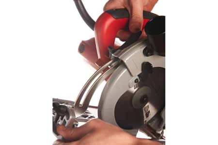Ручная циркулярная пила Bosch GKS 85 Professional 0.601.57A.000