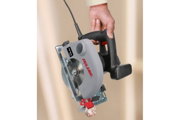 Аккумуляторная дисковая пила Bosch GKS 18 V-LI 0.601.66H.006