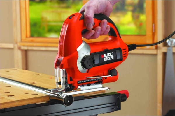 Лобзик Black+ Decker KS 900 EK