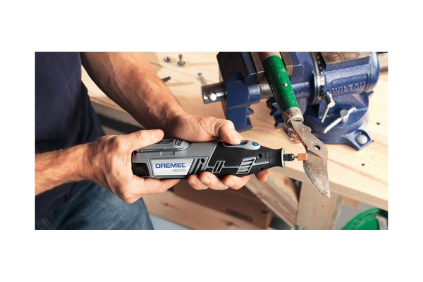 Аккумуляторный многофункциональный инструмент Dremel 8200-1/35 F0138200JG