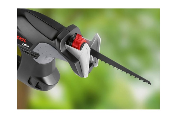 Электрическая пила SKIL Lynx F0150788RA