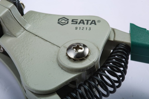 Инструмент типа В для автоматической зачистки изоляции Sata 91213