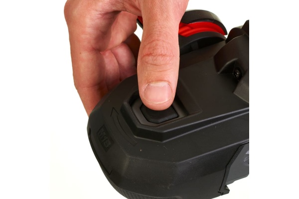 Аккумуляторная полировальная машина Milwaukee M18 FAP180-502X FUEL 4933451550
