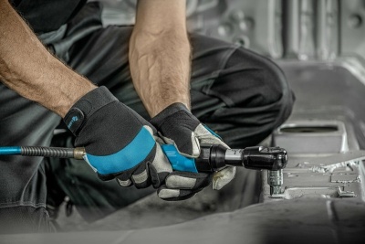 Пневматическая трещотка HOEGERT TECHNIK 1/2", 61 Нм HT4R630