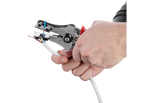 Съемник изоляции INTERTOOL 150мм HT-7021