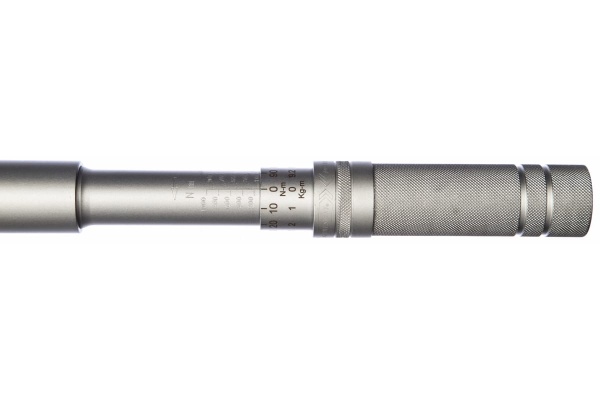 Динамометрический ключ Jonnesway T04700, 3/4"DR, 140-980 Нм