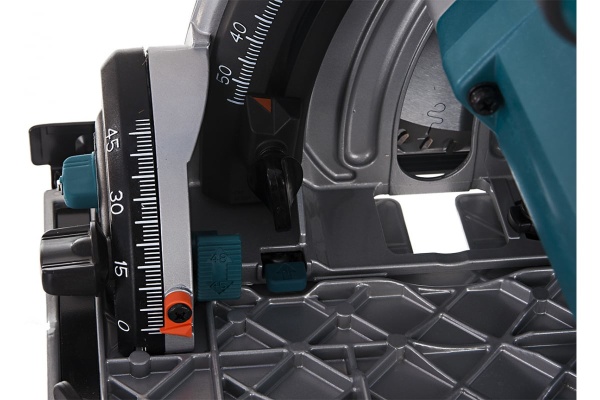 Дисковая пила Black+Decker CS1500