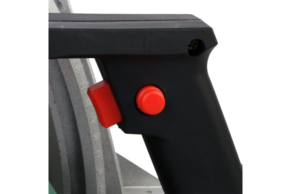 Циркулярная пила Milwaukee SCS 65 Q/K 638051
