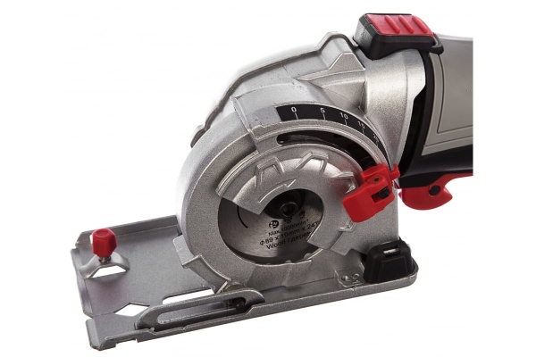 Циркулярная пила BOSCH GKS 140 06016B3020