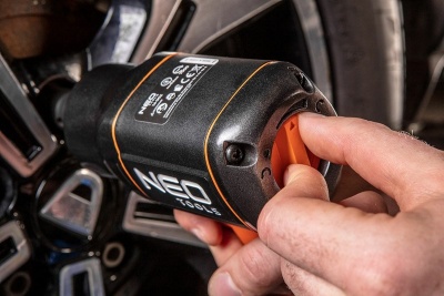 Пневматический ударный гайковерт NEO Tools 1/2", 1300 Нм 14-002