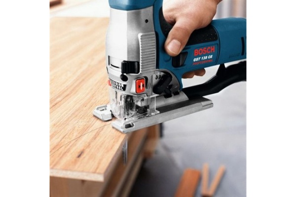 Лобзик Bosch GST 135 CE 0.601.510.768