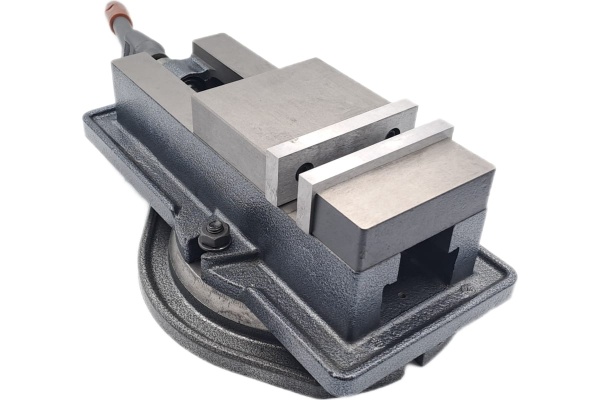 Станочные тиски TORNERI прецизионные поворотные L губок 100 мм, серия QM16100 Swivel 045757