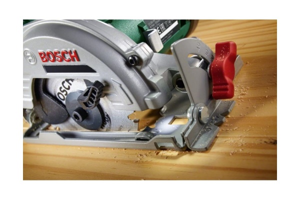 Аккумуляторная циркулярная пила Milwaukee HD28 CS-502C 4933448538
