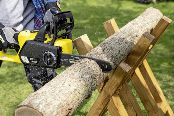 Цепная пила KARCHER CNS 18-30 1.444-001