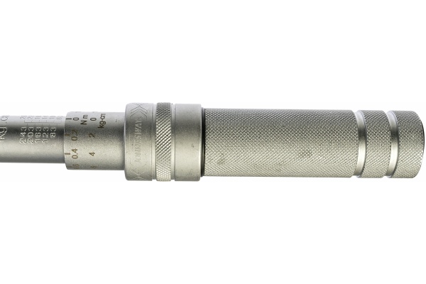 Динамометрический ключ Jonnesway T04060, 1/4" DR, 5-25 Нм